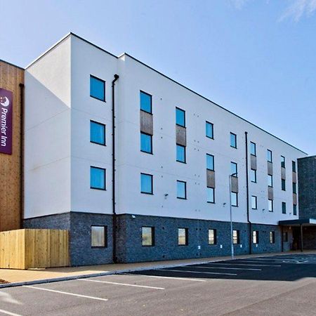 Premier Inn Holyhead Bagian luar foto