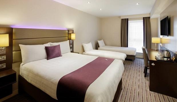Premier Inn Holyhead Bagian luar foto